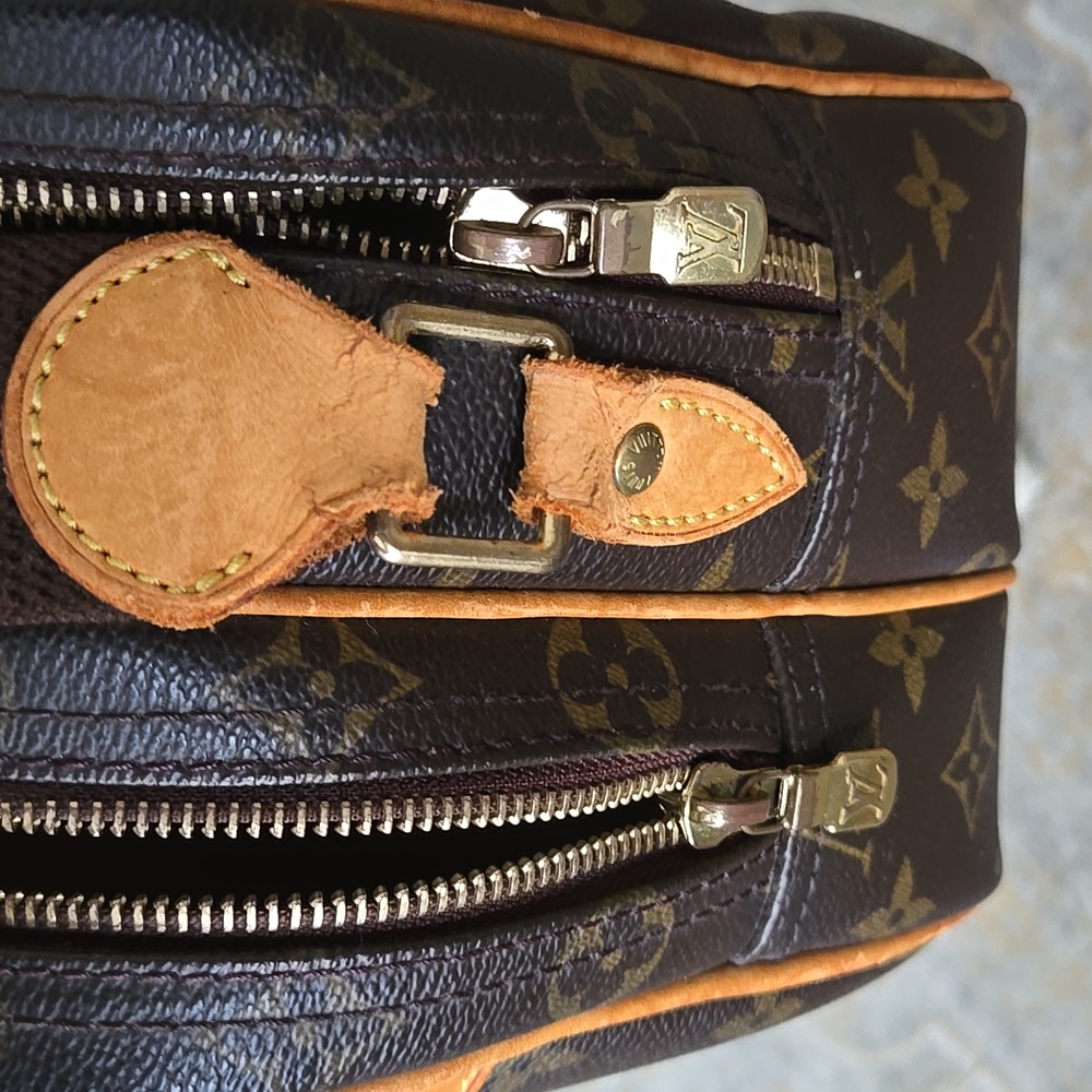 LOUIS VUITTON MONOGRAM  Messenger Bag - Picture 5 of 17